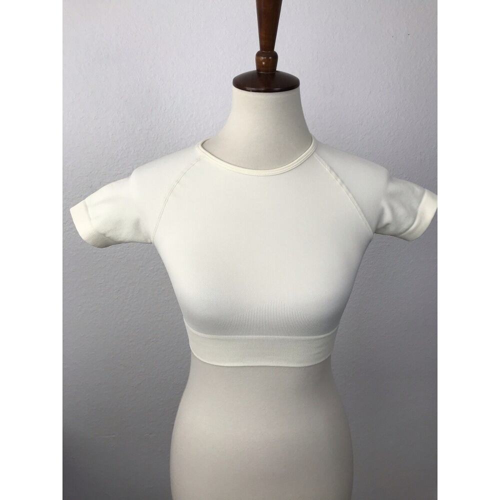 Bo + Tee Crop Activewear Pullover Top Papirus